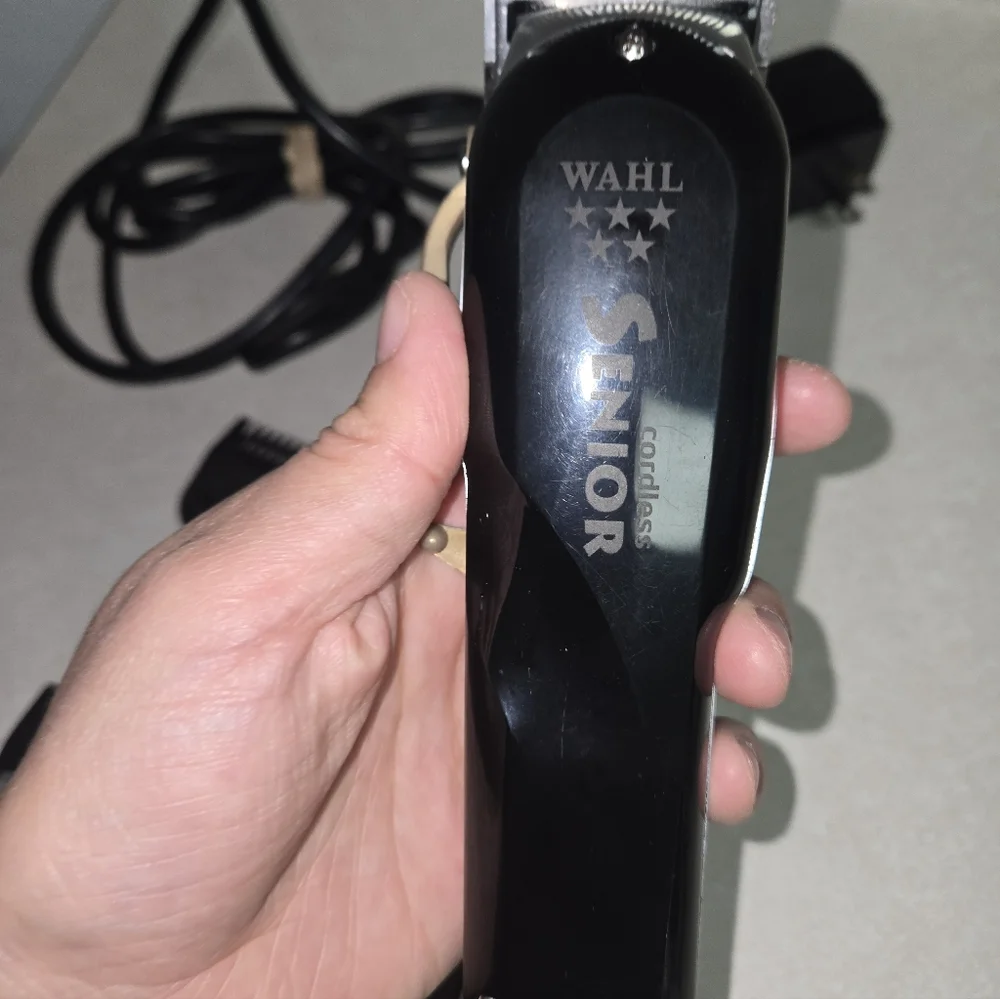 Professional Wahl Senior Black Clipper with Guards